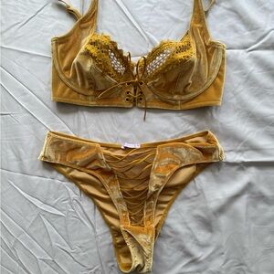 Savage X Fenty Velvet Lace-Up Bra Set in Gold
